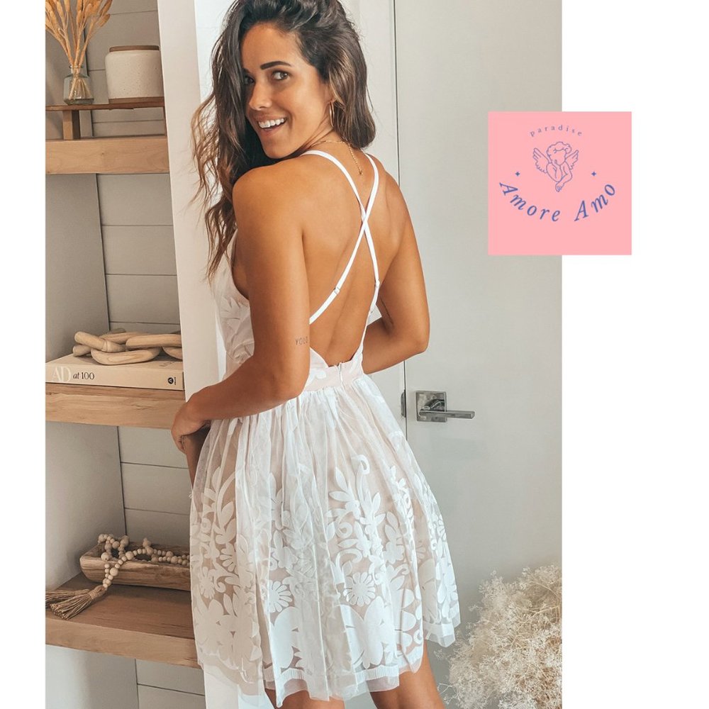 Niara 🌸 White Backless Pleated Skater Dress - Picture 2 of 7
